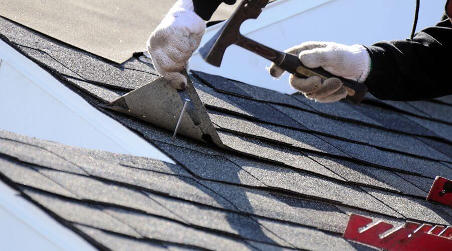 Professional gutter cleaning in Fithian, IL